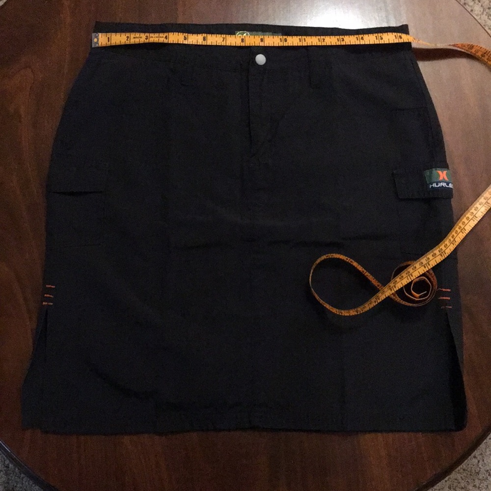 Hurley Int. Juniors Black Techno Skirt - Sz 9